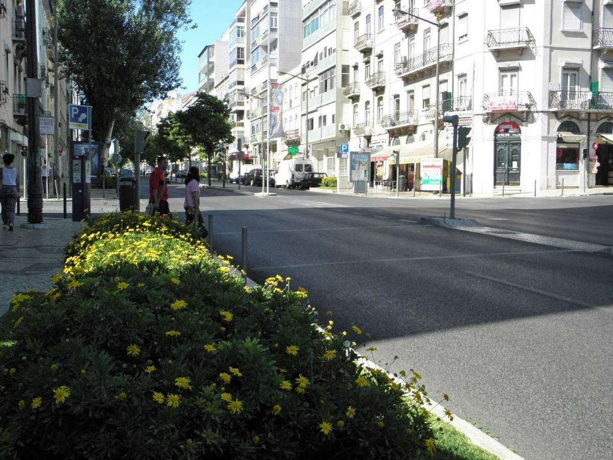Sunny Orange Garden Apartment In Central Lisboa Eksteriør bilde