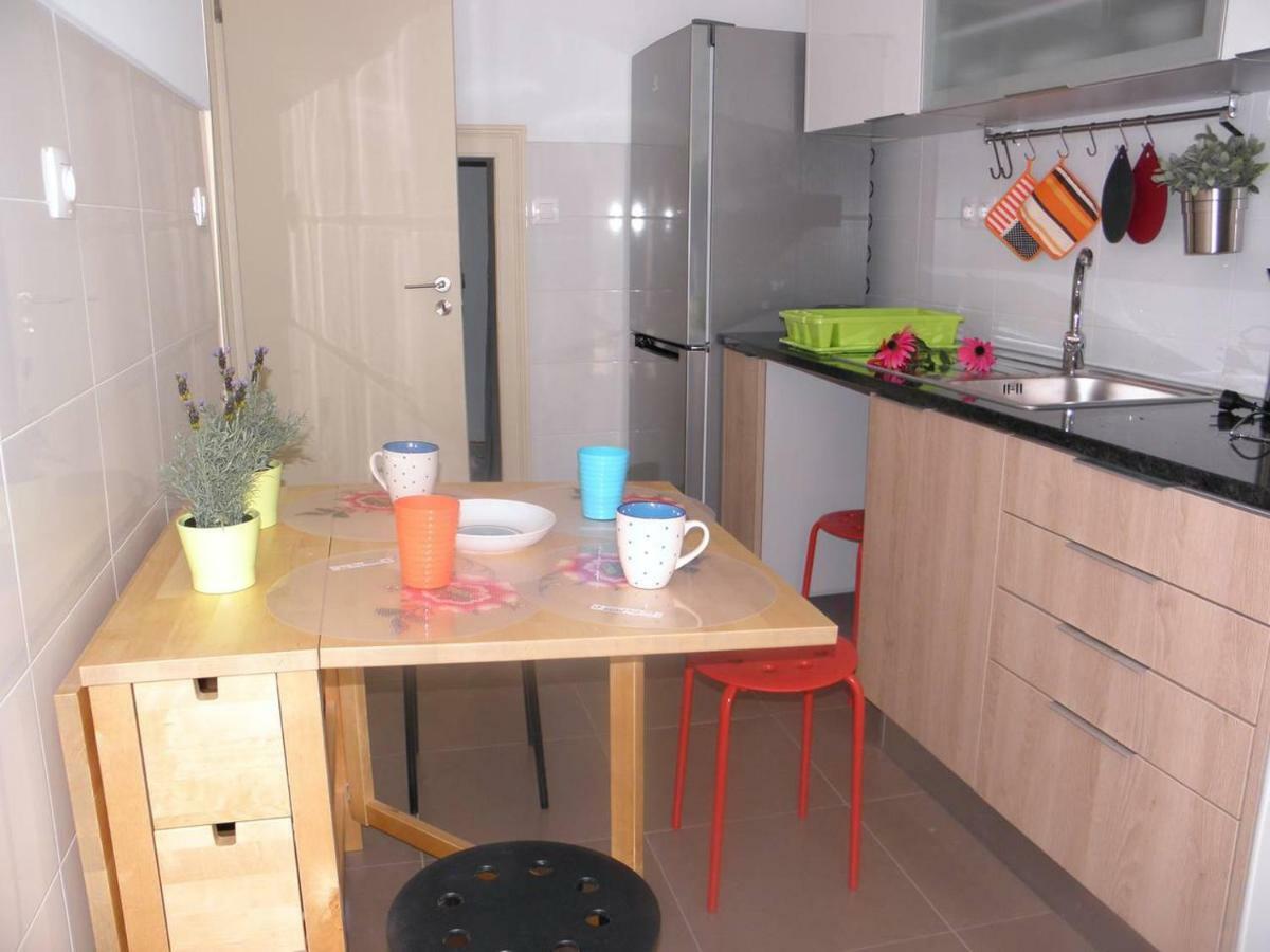Sunny Orange Garden Apartment In Central Lisboa Eksteriør bilde
