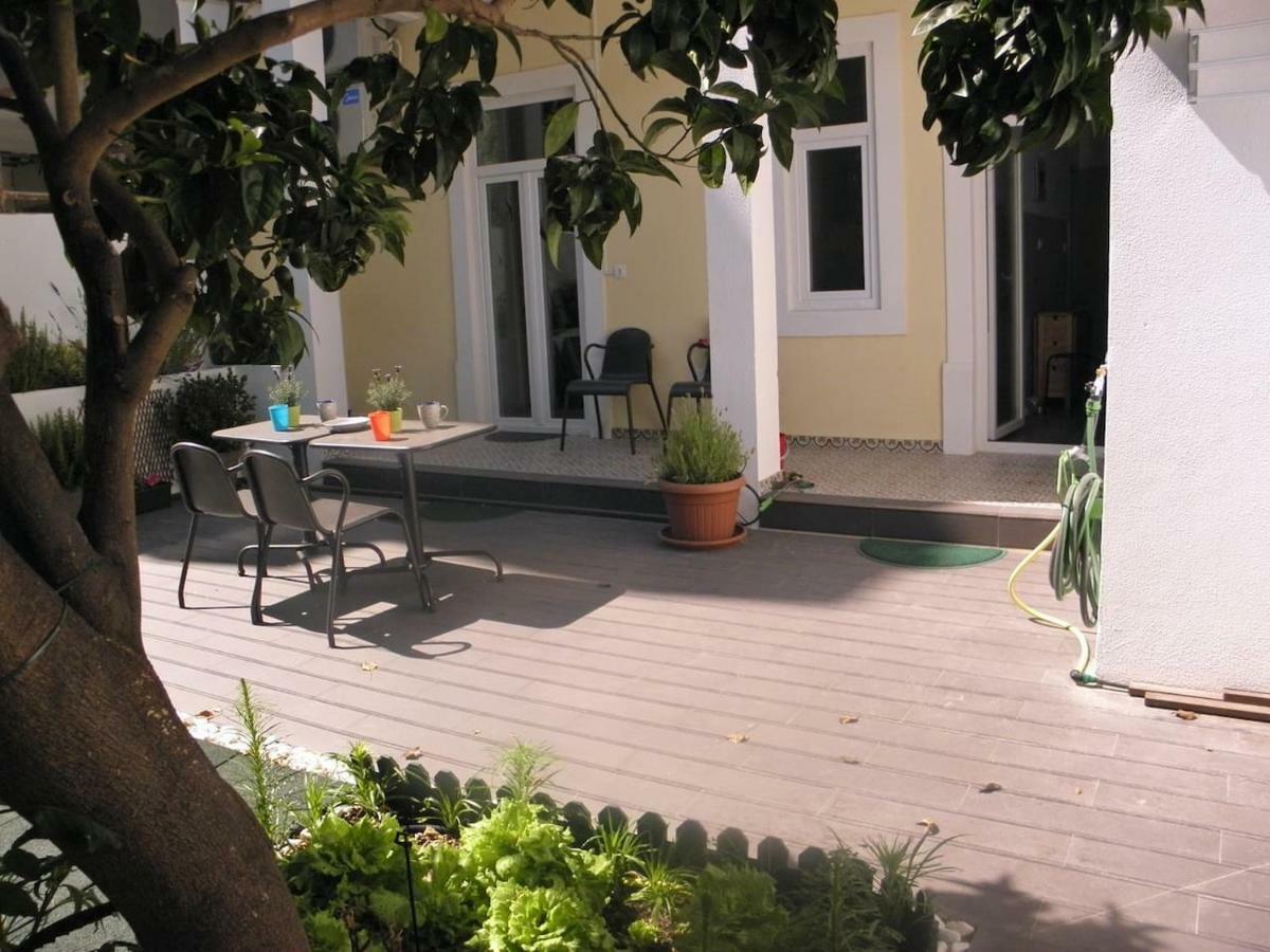 Sunny Orange Garden Apartment In Central Lisboa Eksteriør bilde