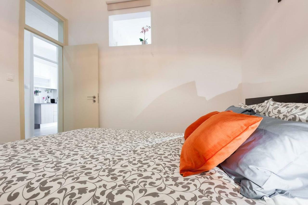 Sunny Orange Garden Apartment In Central Lisboa Eksteriør bilde